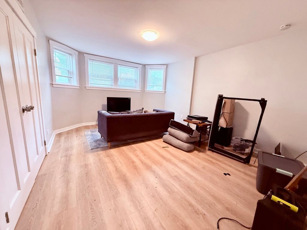 3758 N Sawyer Avenue, Chicago, IL 60618 — photo 4