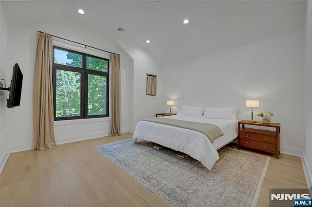 260 Virginia Court, Paramus, NJ 07652