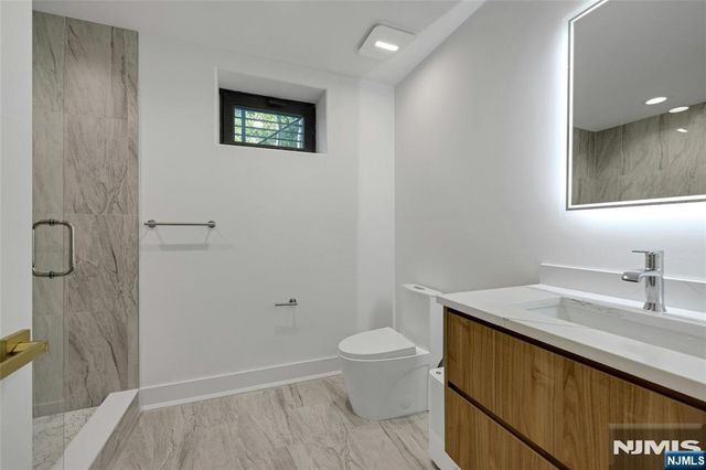 260 Virginia Court, Paramus, NJ 07652