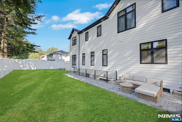 260 Virginia Court, Paramus, NJ 07652