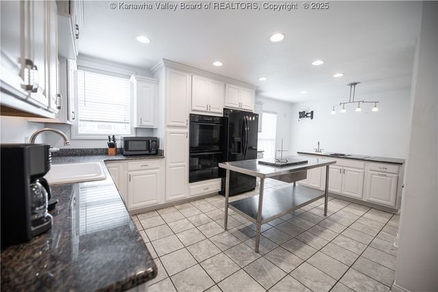 502 Kanawha Boulevard W, Charleston, WV 25302