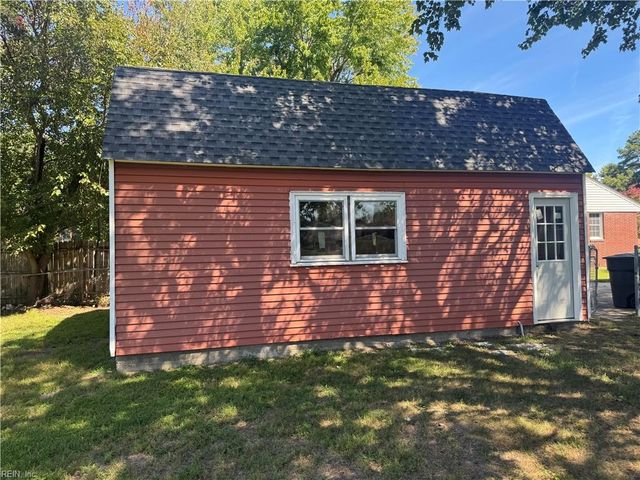 62 Cline DR, Hampton, VA 23666
