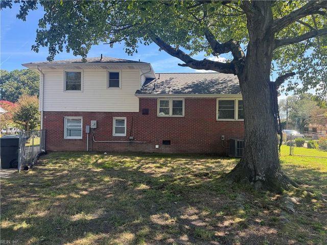 62 Cline DR, Hampton, VA 23666