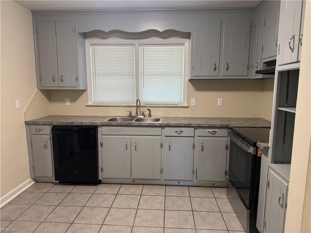 62 Cline DR, Hampton, VA 23666