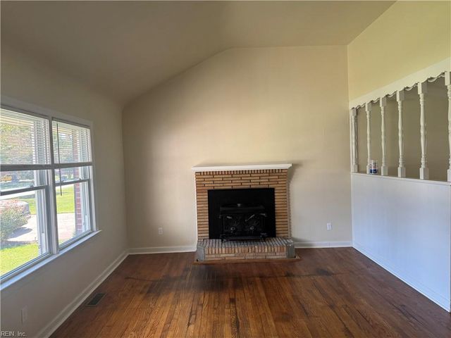 62 Cline DR, Hampton, VA 23666