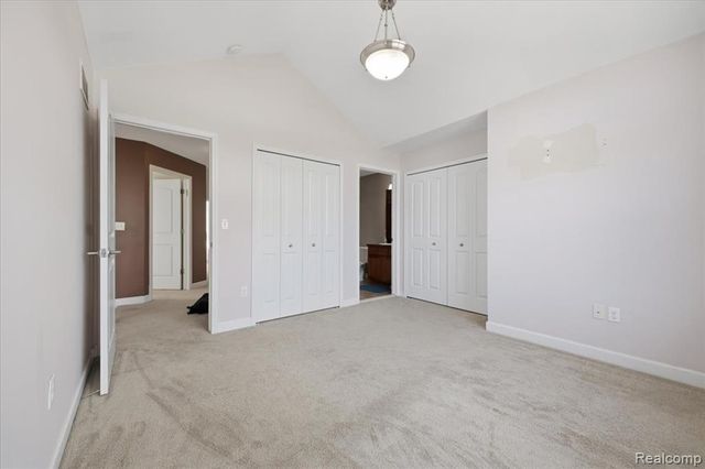 4930 E Stonegate Circle, Lake Orion, MI 48359