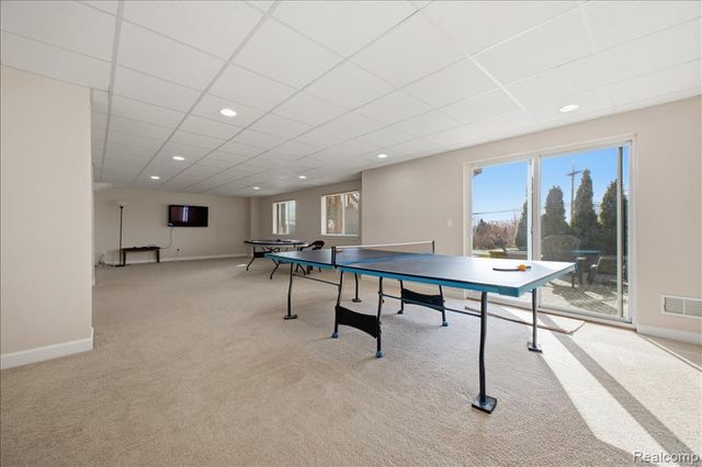 4930 E Stonegate Circle, Lake Orion, MI 48359