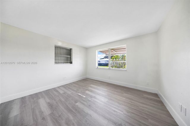 2520 NW 2nd Dr, Pompano Beach, FL 33064