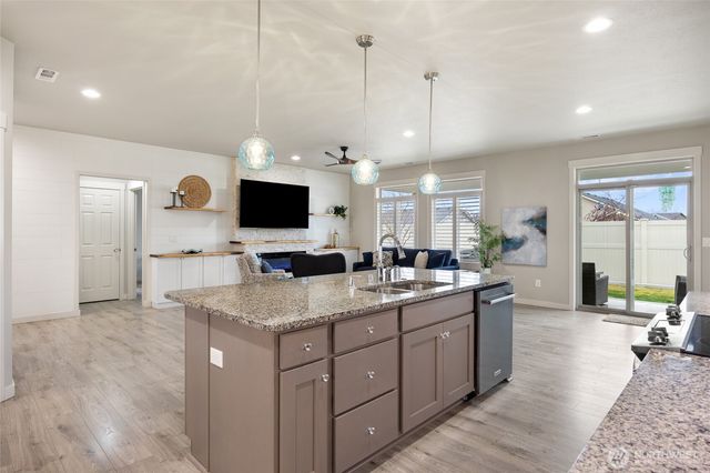 430 S Birch Street, Moses Lake, WA 98837