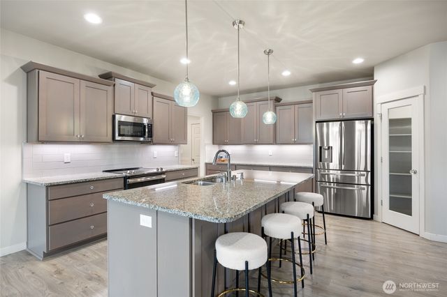 430 S Birch Street, Moses Lake, WA 98837