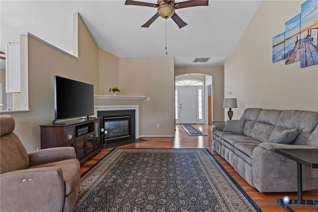 8733 Hughesland Rd, Mechanicsville, VA 23116