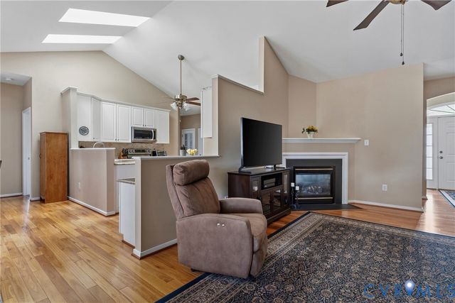 8733 Hughesland Rd, Mechanicsville, VA 23116
