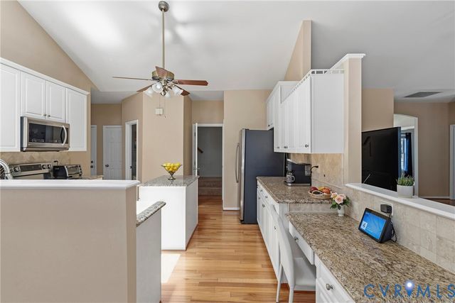 8733 Hughesland Rd, Mechanicsville, VA 23116