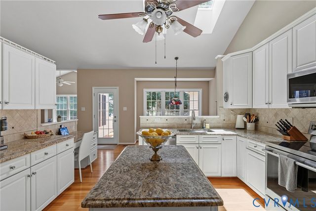 8733 Hughesland Rd, Mechanicsville, VA 23116