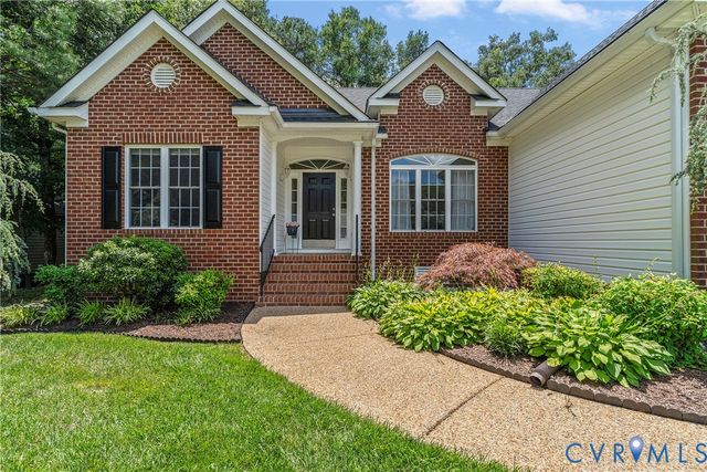 8733 Hughesland Rd, Mechanicsville, VA 23116