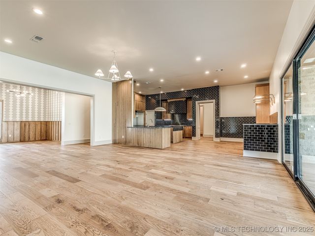 12125 Sunrise Ridge Loop, Kingston, OK 73439