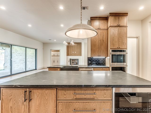 12125 Sunrise Ridge Loop, Kingston, OK 73439