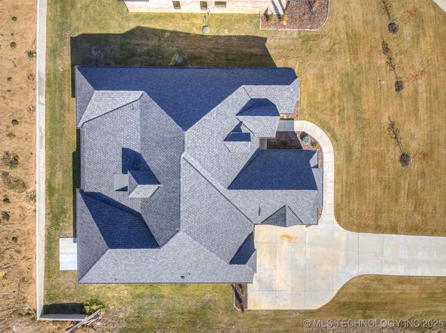 12125 Sunrise Ridge Loop, Kingston, OK 73439