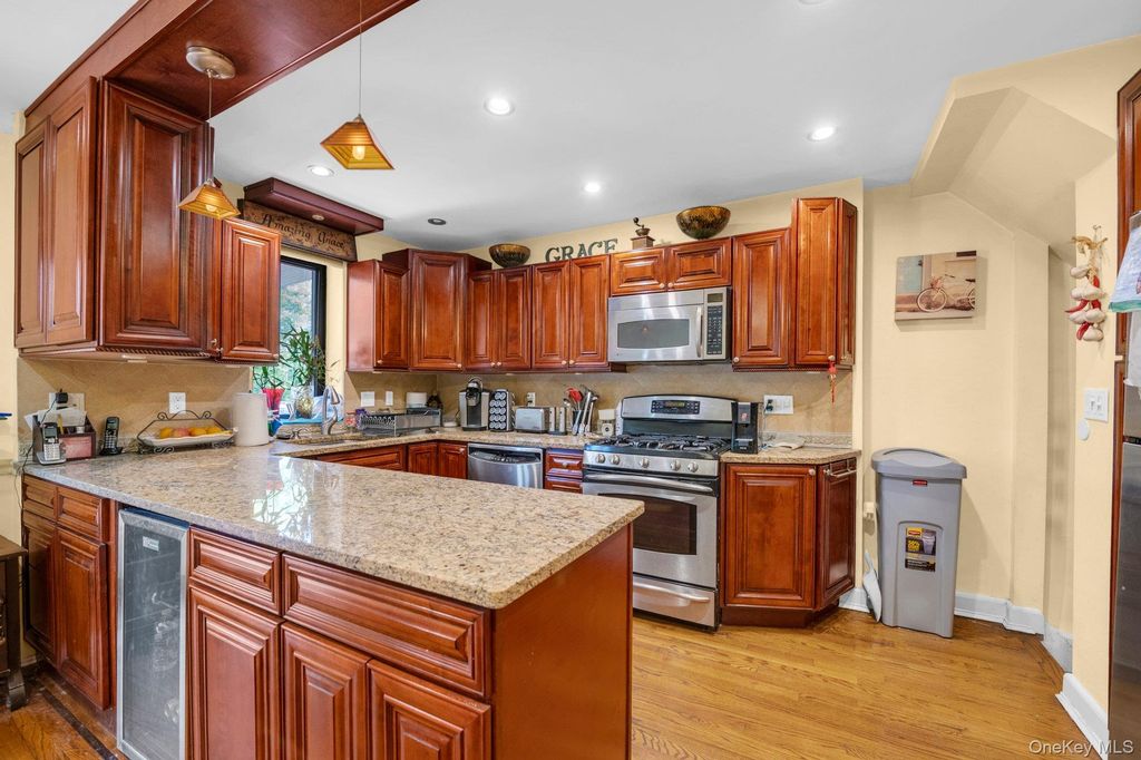 1830 Narragansett Avenue, Bronx, NY 10461 — photo 3