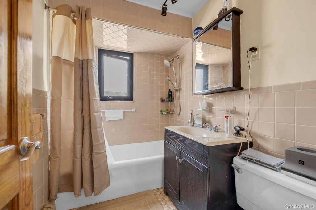 1830 Narragansett Avenue, Bronx, NY 10461 — photo 5