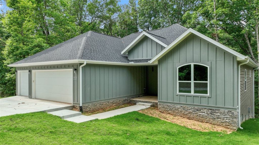 22 Greenodd Drive, Bella Vista, AR 72714