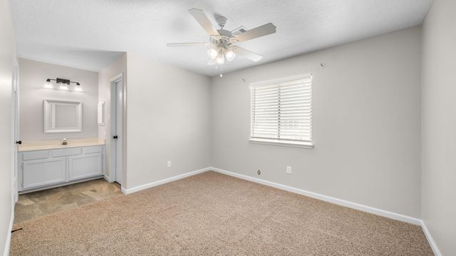 4810 Five Knolls Drive, Friendswood, TX 77546