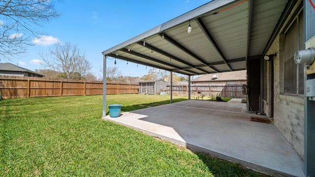 4810 Five Knolls Drive, Friendswood, TX 77546