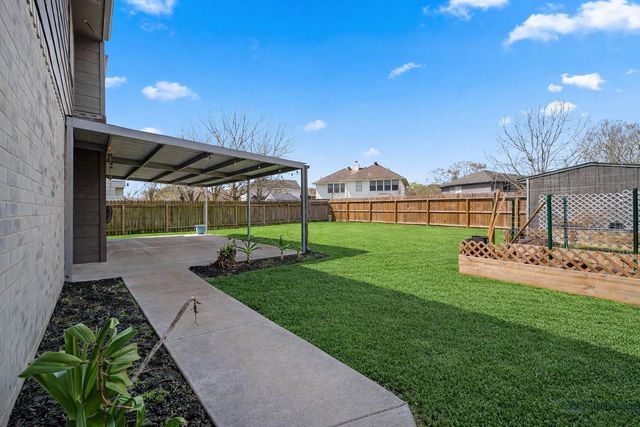 4810 Five Knolls Drive, Friendswood, TX 77546