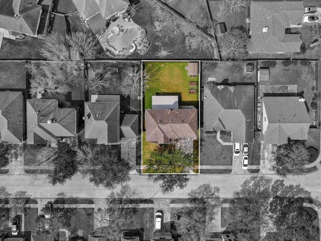 4810 Five Knolls Drive, Friendswood, TX 77546