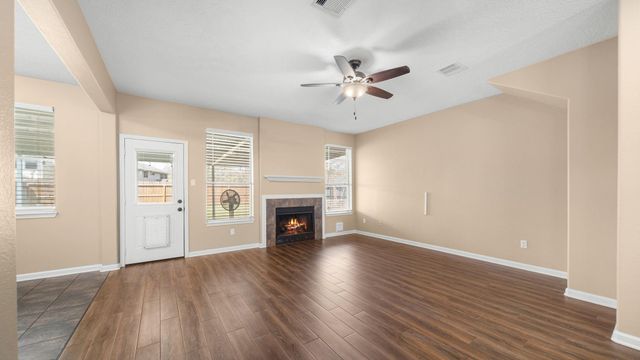 4810 Five Knolls Drive, Friendswood, TX 77546