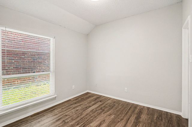 6909 Chaco Trail, Fort Worth, TX 76137