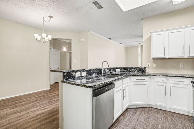 6909 Chaco Trail, Fort Worth, TX 76137