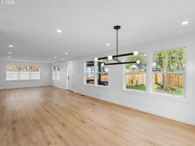 2311 Sw 6th Ave 19, Camas, WA 98607