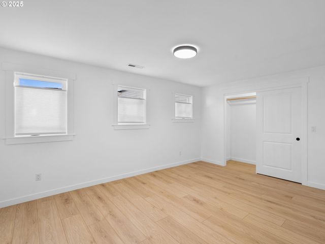 2311 Sw 6th Ave 19, Camas, WA 98607