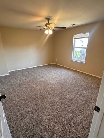 5880 Crestview Drive, Grand Prairie, TX 75052