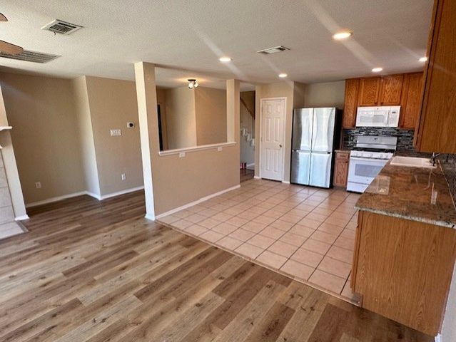 5880 Crestview Drive, Grand Prairie, TX 75052