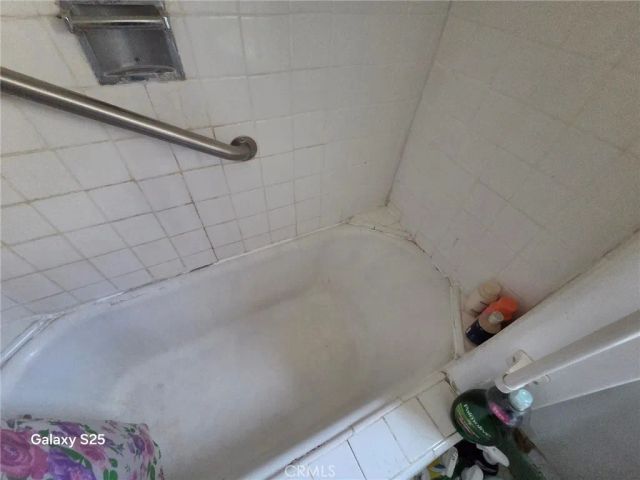 9613 Virginia Ave, South Gate, CA 90280