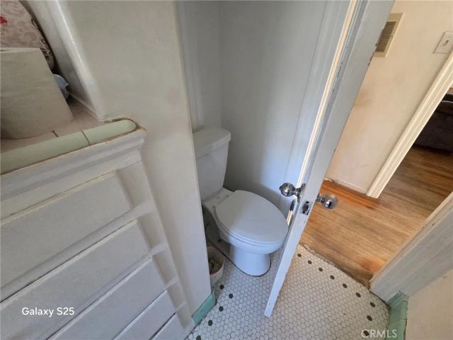 9613 Virginia Ave, South Gate, CA 90280
