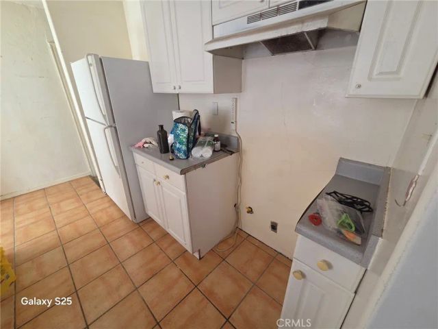 9613 Virginia Ave, South Gate, CA 90280