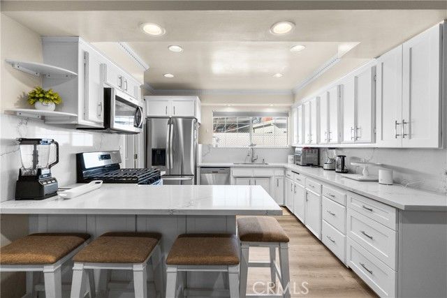 9559 Natick, North Hills (los Angeles), CA 91343