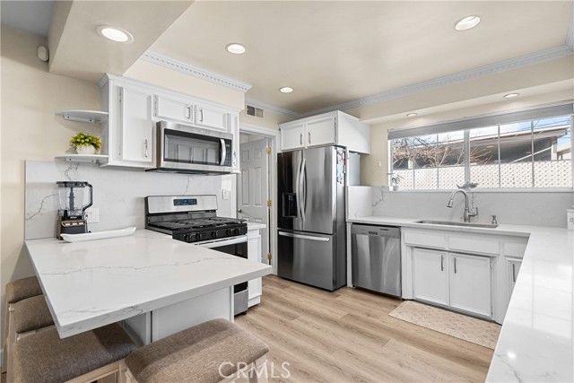 9559 Natick, North Hills (los Angeles), CA 91343