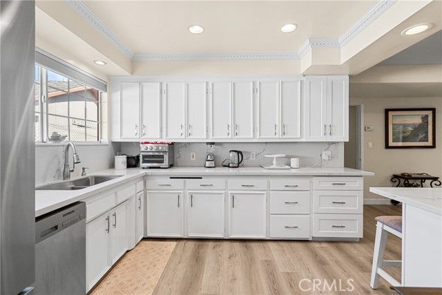 9559 Natick, North Hills (los Angeles), CA 91343