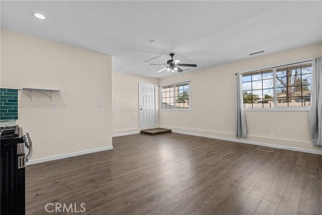 9559 Natick, North Hills (los Angeles), CA 91343