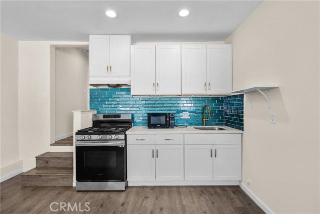 9559 Natick, North Hills (los Angeles), CA 91343