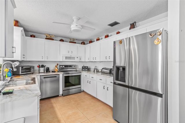 8929 SW 94TH STREET B, Ocala, FL 34481