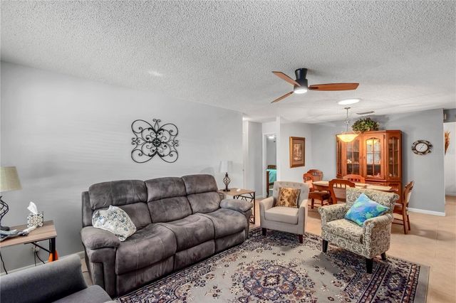 8929 SW 94TH STREET B, Ocala, FL 34481