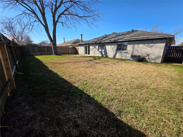 406 Capehill Drive, Houston, TX 77598