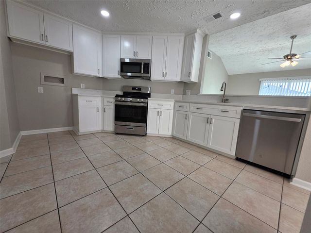 406 Capehill Drive, Houston, TX 77598