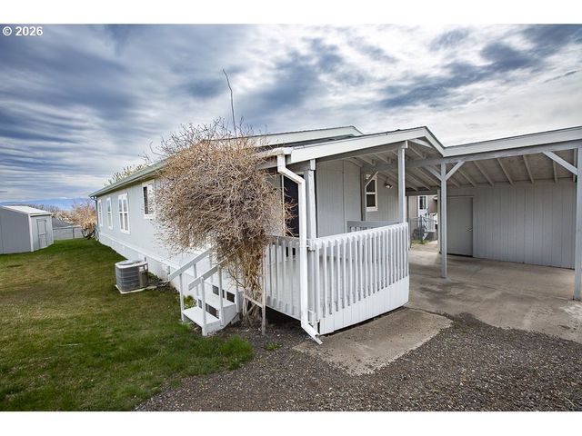 313 12TH St, La Grande, OR 97850