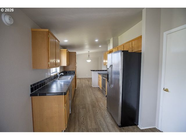 313 12TH St, La Grande, OR 97850